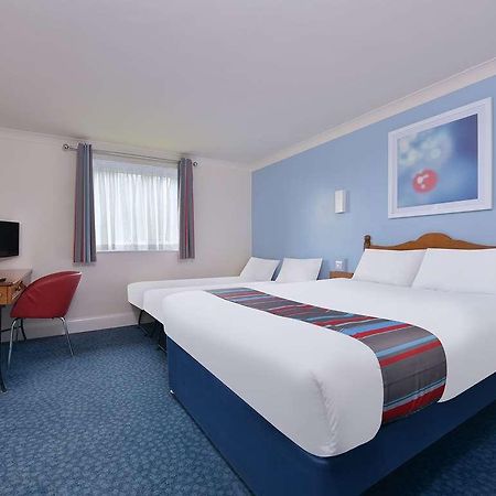 Travelodge Plymouth Roborough Ruang foto