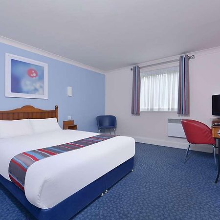 Travelodge Plymouth Roborough Ruang foto