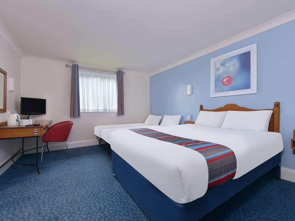 Travelodge Plymouth Roborough Ruang foto
