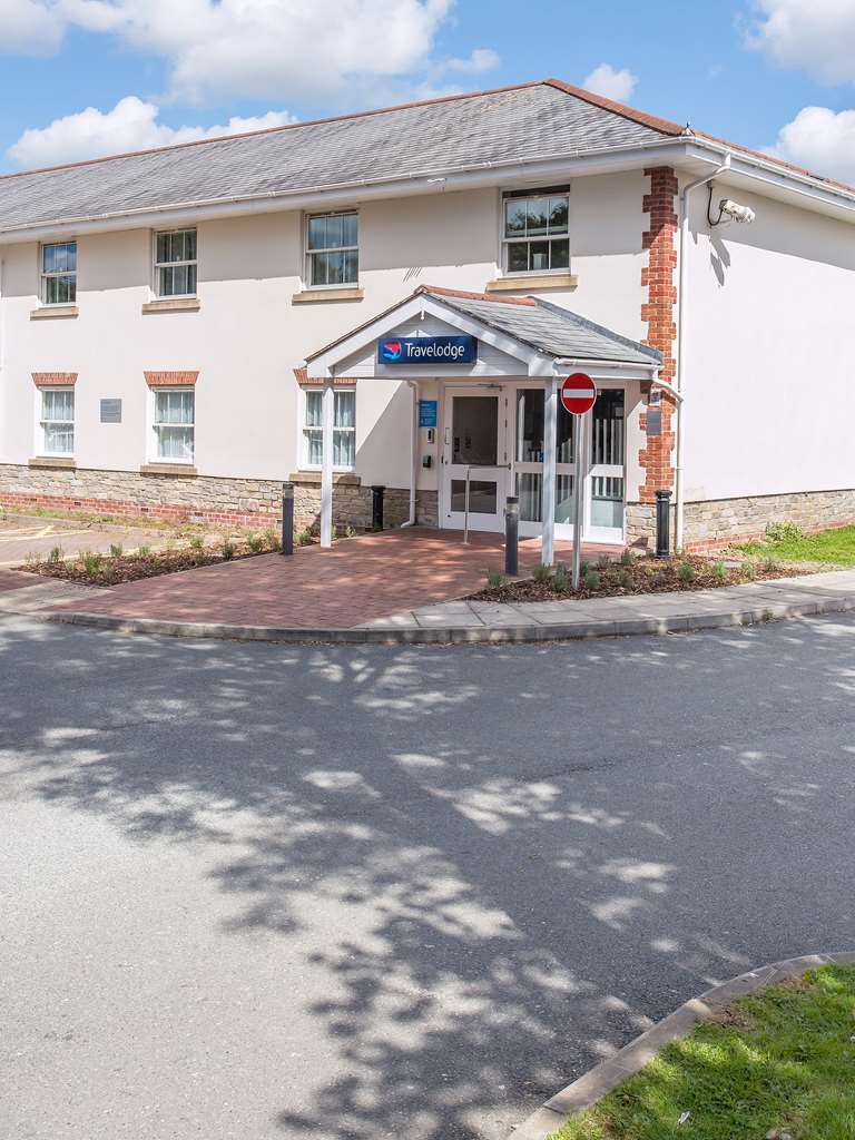 Travelodge Plymouth Roborough Bagian luar foto